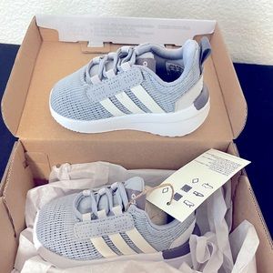 Boys adidas. Sneakers. Size 3. Gray and white. NWT